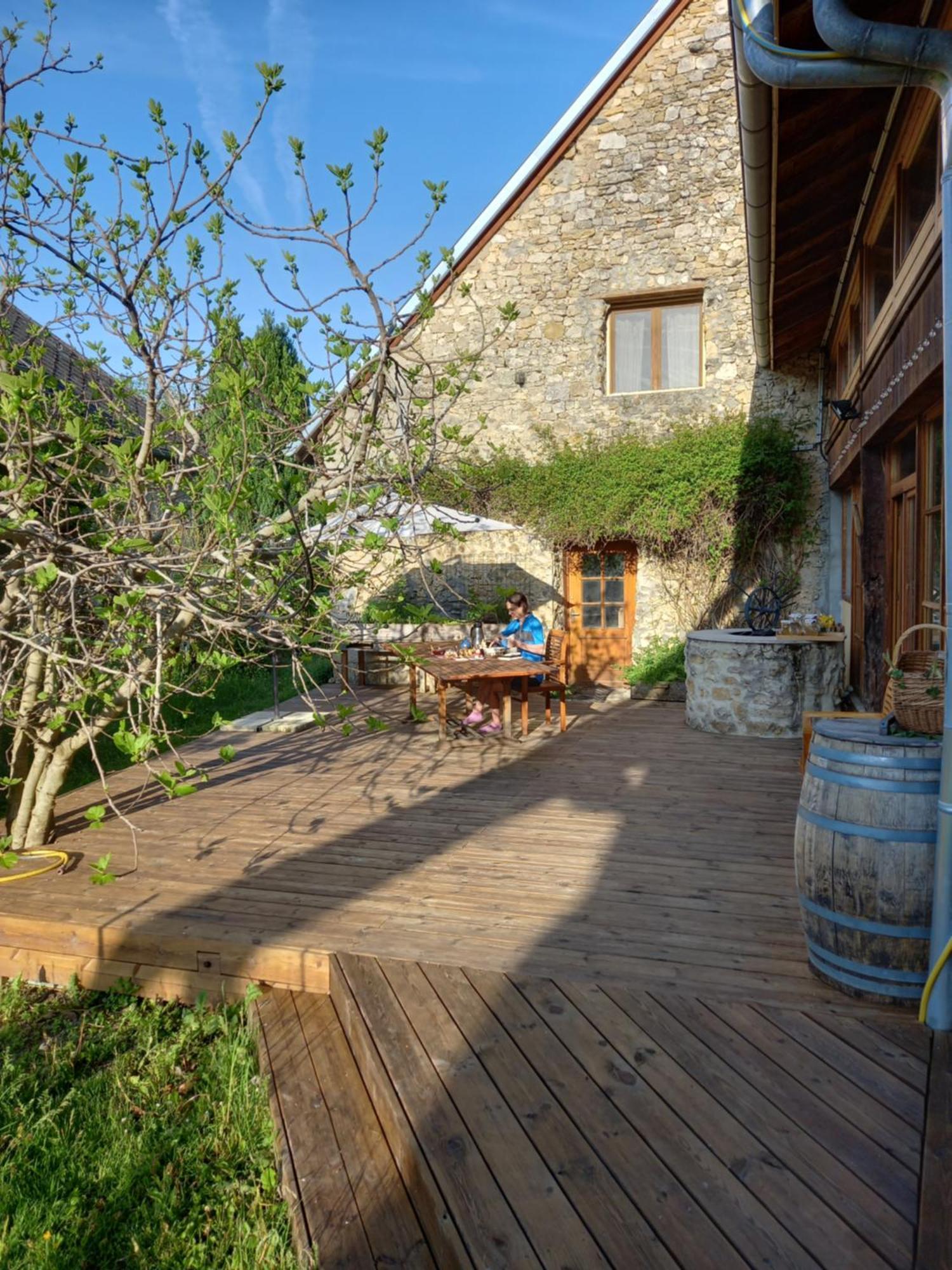 Valreley, Chambres Et Table D'Hotes Eco-Friendly Avec Bain Nordique Au Sud Du Massif Du Jura Champagne-en-Valromey Exterior foto